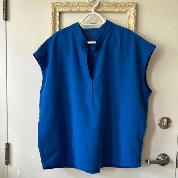 FIGS | Royal Blue Rafaela Oversized Scrub Top - Picture 3 of 12